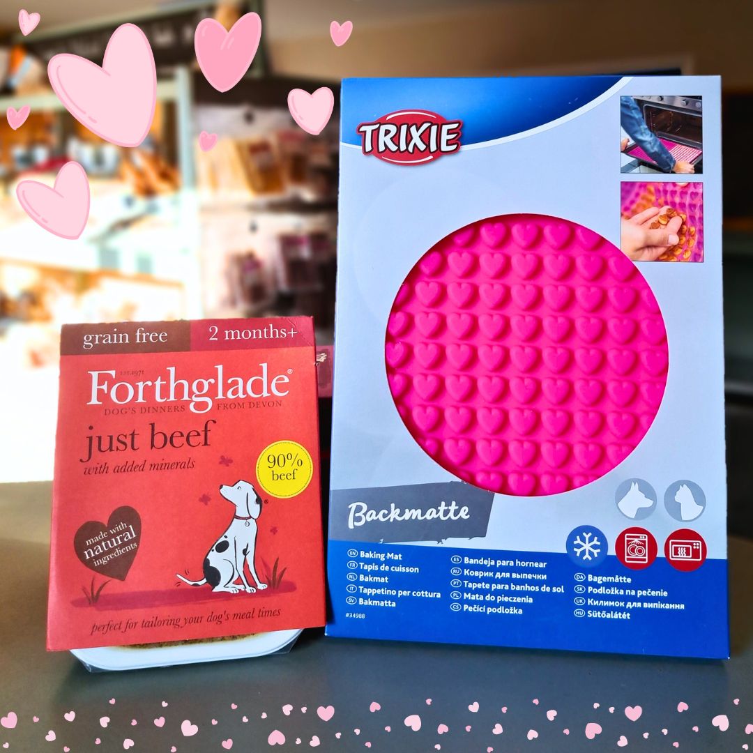 Valentines Trixie Baking Mat & Forthglade Bundle